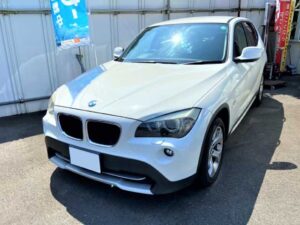 BMWX1SDRIVE18Iの写真