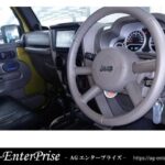 ジープラングラー運転席の写真