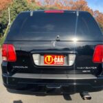 リンカーンナビゲーター後方写真