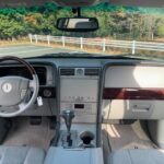 リンカーンナビゲーター運転席写真