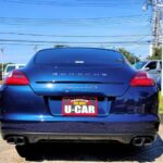 ポルシェパナメーラ後方写真