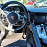 ポルシェパナメーラハンドル写真