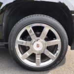 キャデラックエスカレードリムジン仕様タイヤ画像