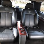 キャデラックエスカレードリムジン仕様後部座席画像